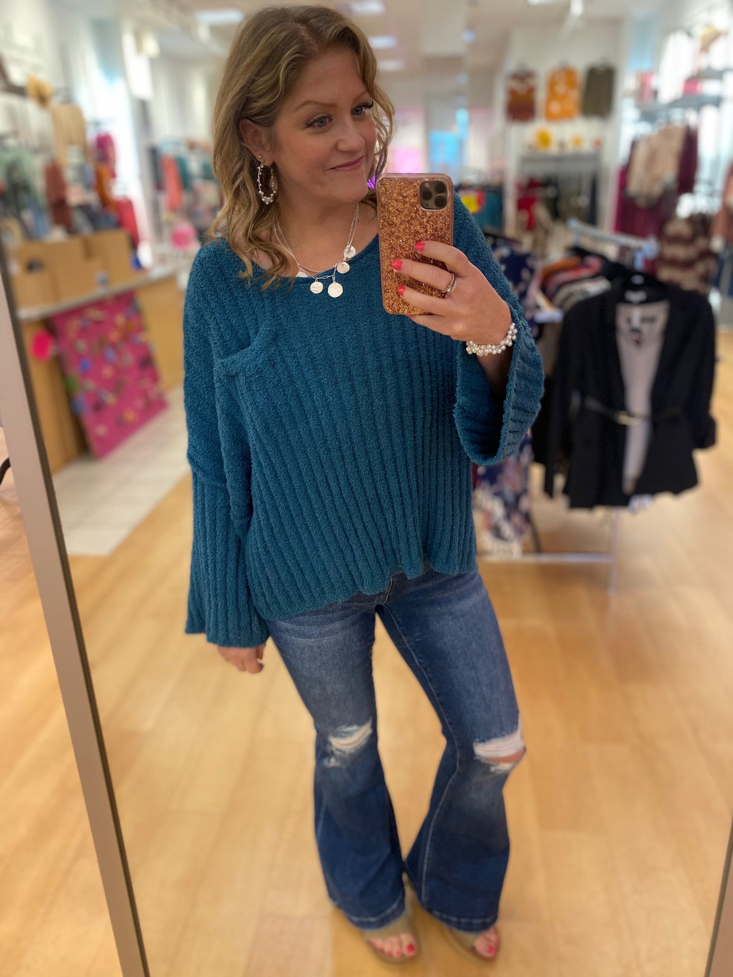 Round Neck Sweater w/ Pocket