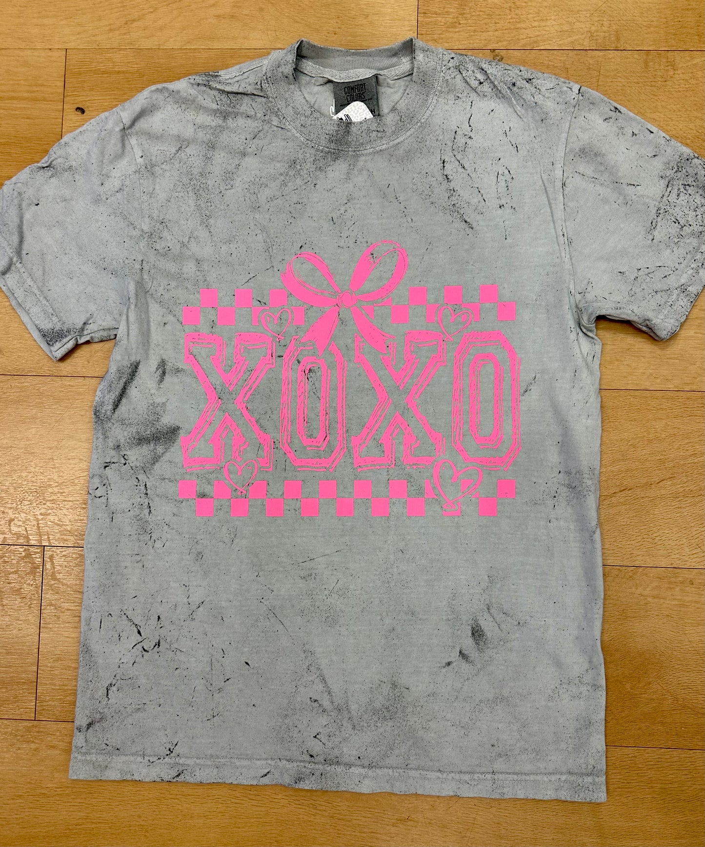 "XOXO" Acid Wash T-Shirt -CG