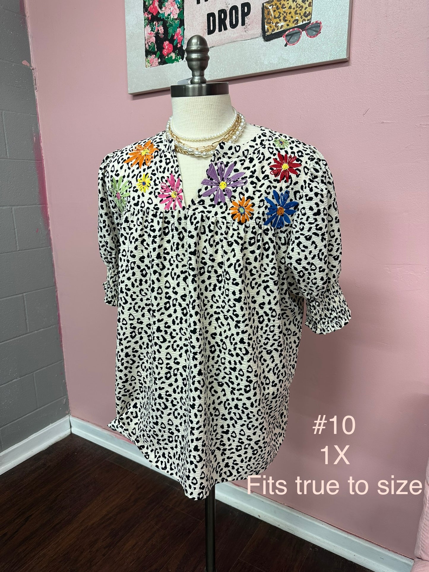Oddi Mystree Short Sleeve Tops