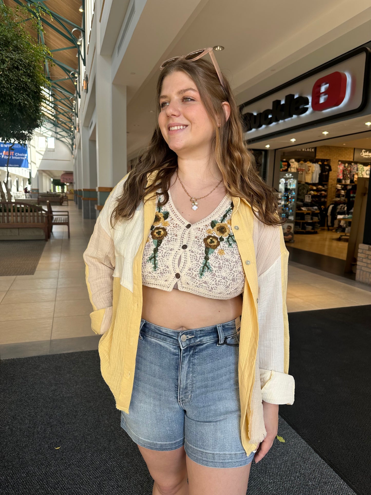 Long Sleeve Color Blocked Button Down Shirt