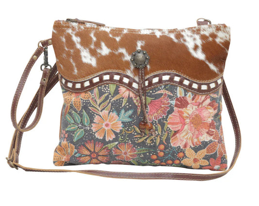 Dusa Small & Crossbody Bag// Myra